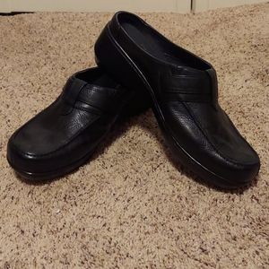 Easy Spirit woman's shoes